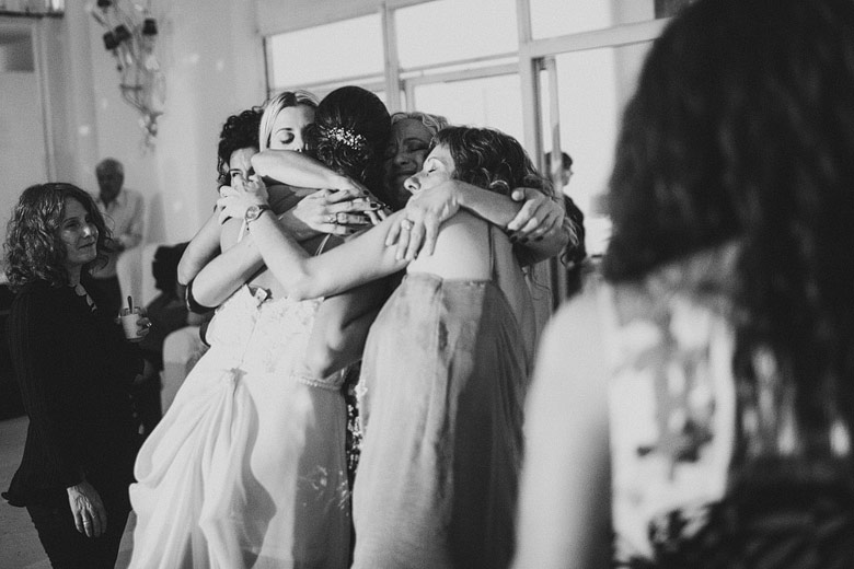 Fotoperiodismo emotivo de bodas en Argentina